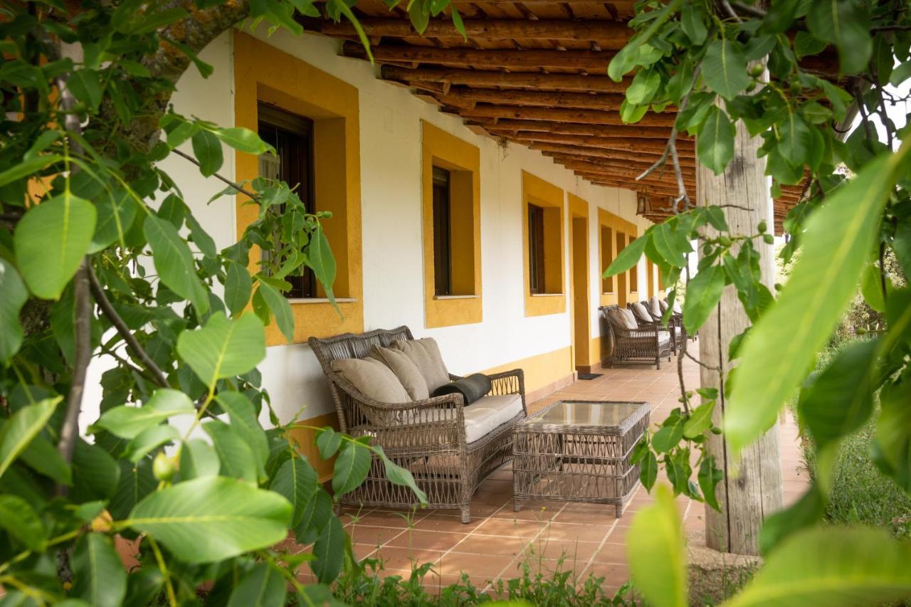 Espeja Eco-Lodge En La Reserva Privada Campanarios De Azaba - Proyecto De Conservacion المظهر الخارجي الصورة