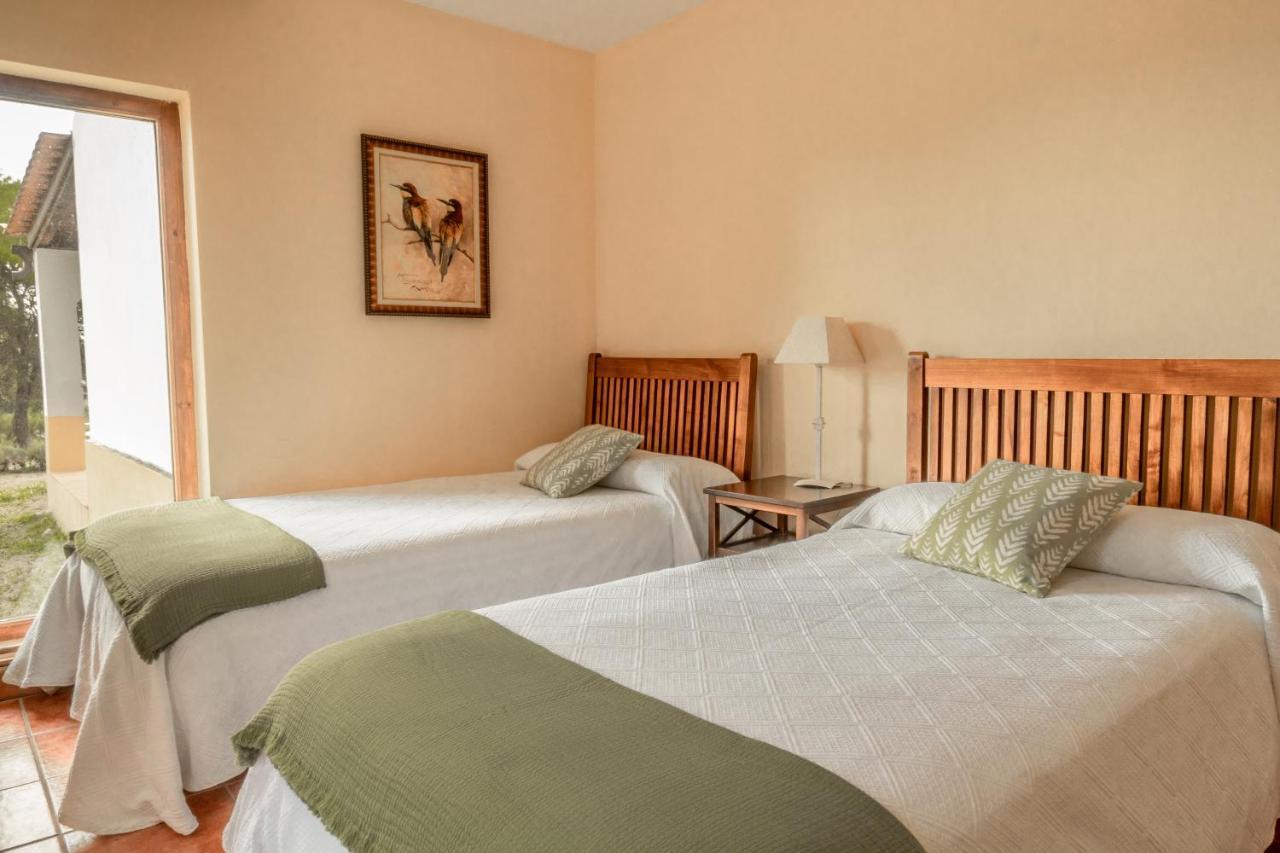 Espeja Eco-Lodge En La Reserva Privada Campanarios De Azaba - Proyecto De Conservacion المظهر الخارجي الصورة