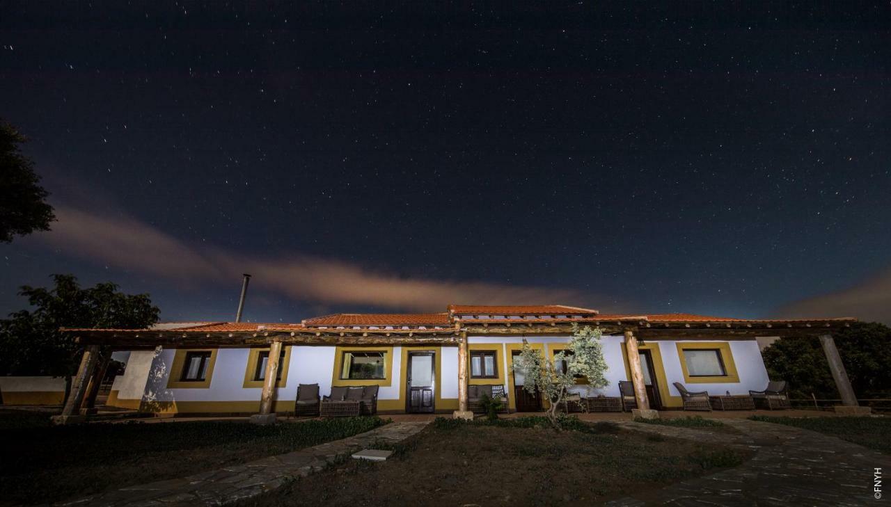 Espeja Eco-Lodge En La Reserva Privada Campanarios De Azaba - Proyecto De Conservacion المظهر الخارجي الصورة